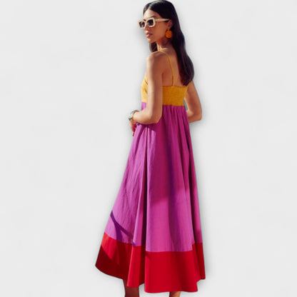 Vestido de tirantes de spaghetti con bloque de color